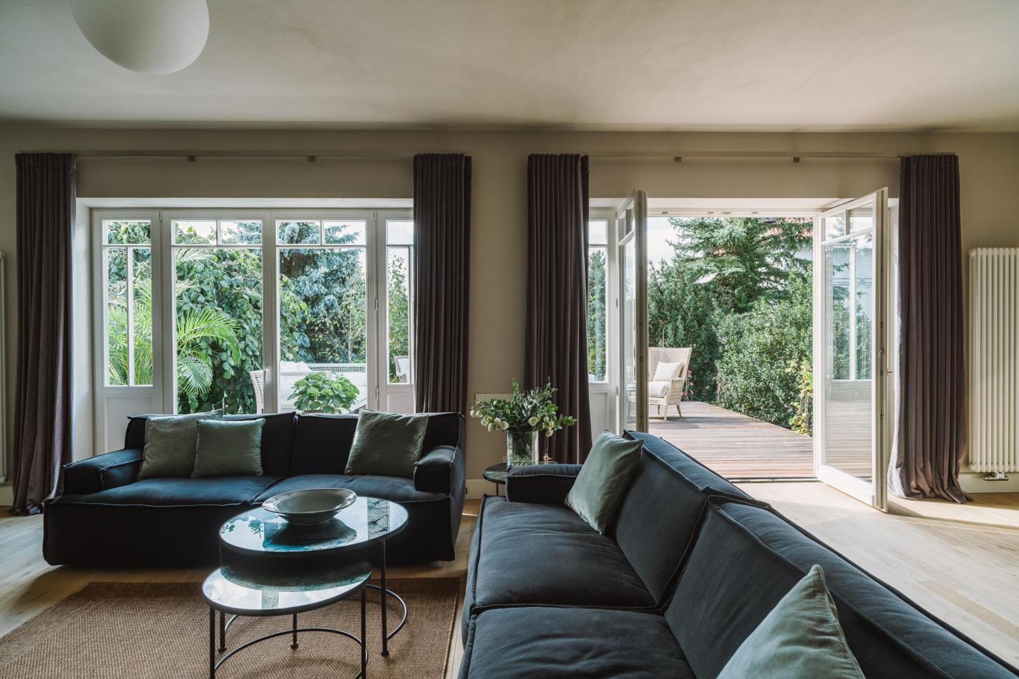 Weranda Home Slawica Bilik gambar
